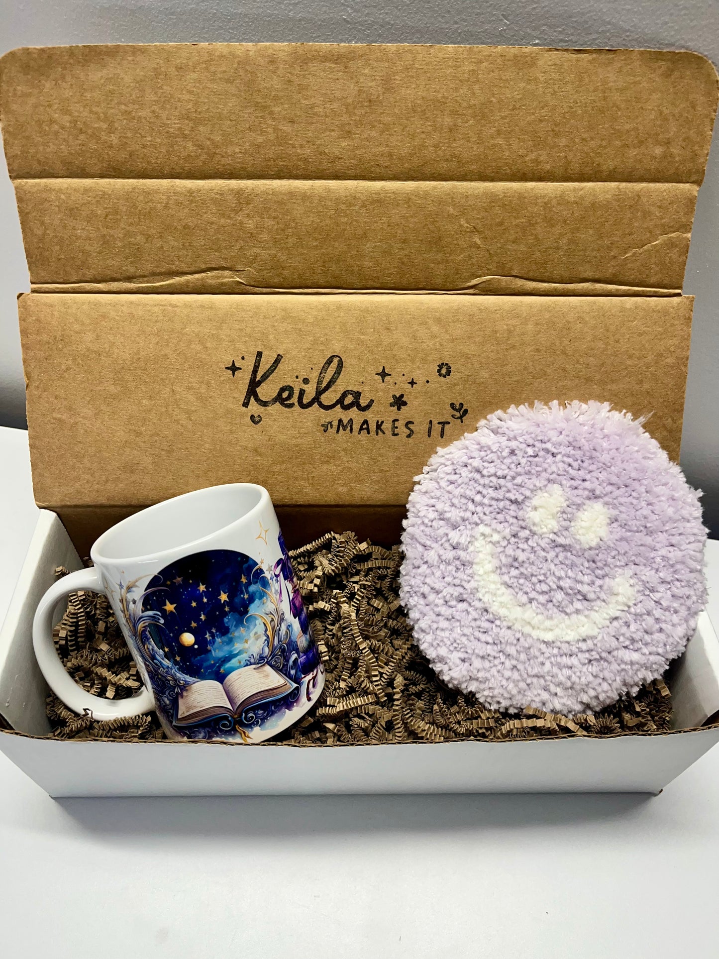 Combo Books lead to stars mug 11 oz and purple smile mug rug coaster